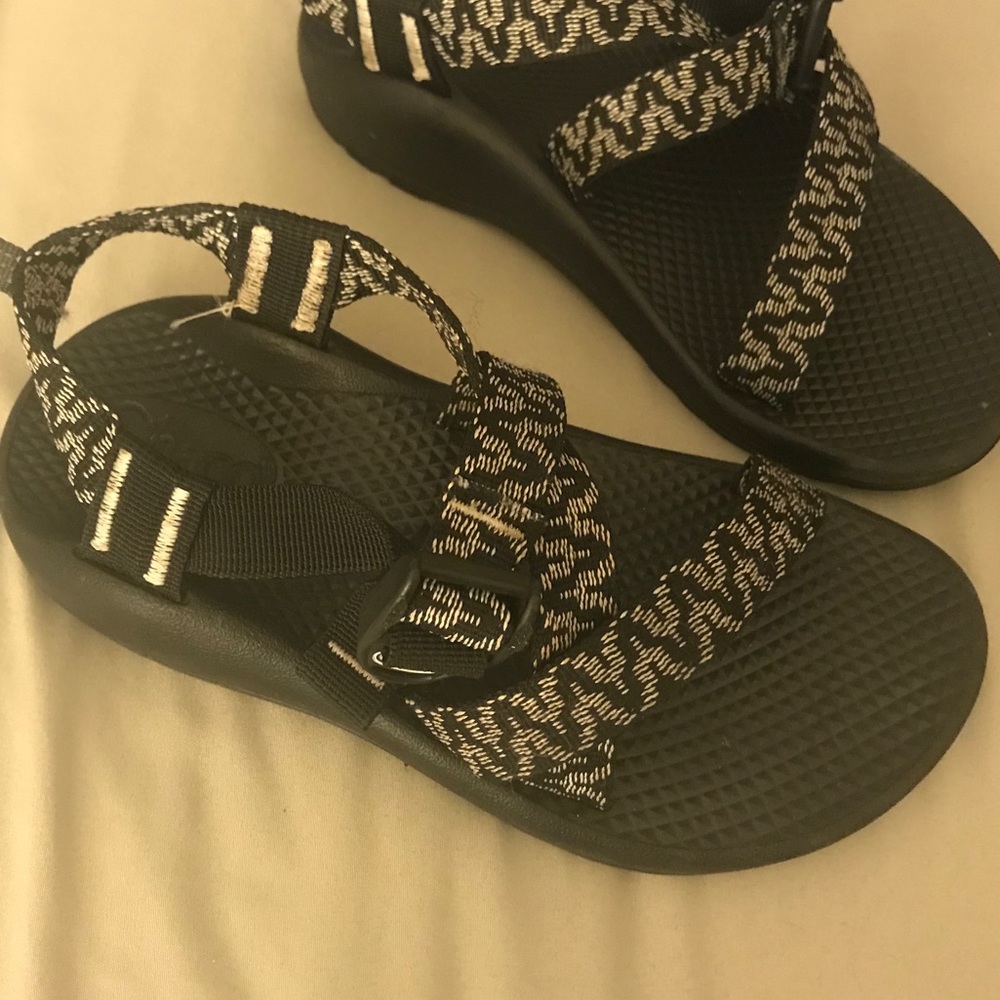 Size 2 Chaco Sandals Girls Kids